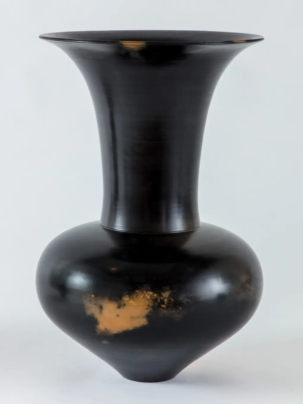 A black vase